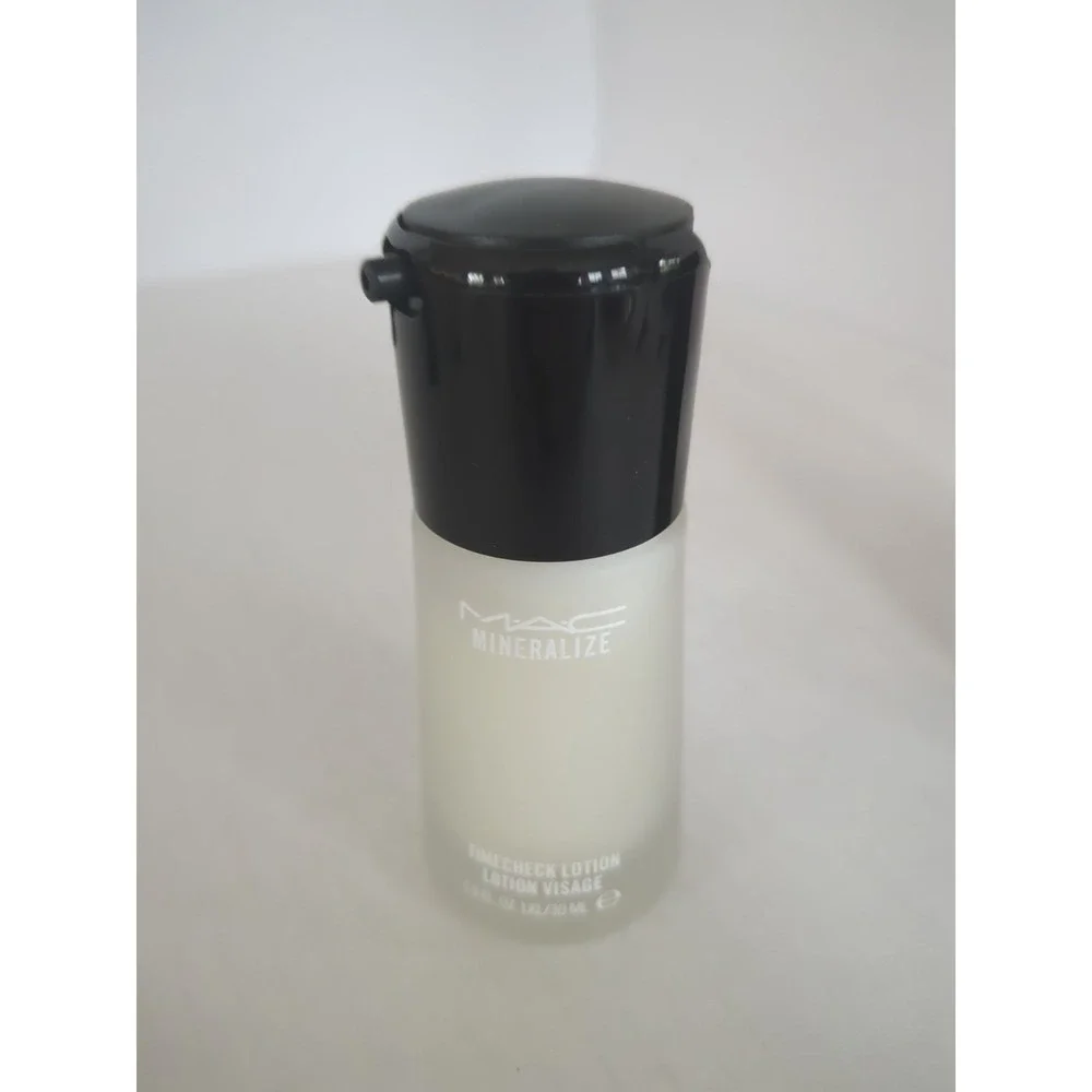 MAC Mineralize Timecheck Lotion Moisturizer 1oz Pump Bottle New Hydrate Skin New